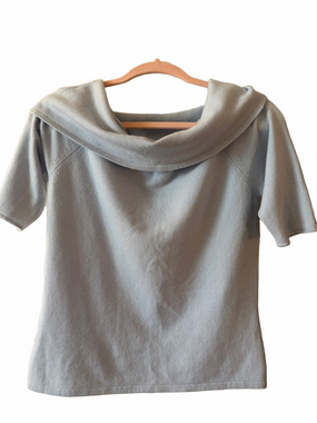 Neiman Marcus 100% cashmere pale blue short sleeve portrait collar sweater L